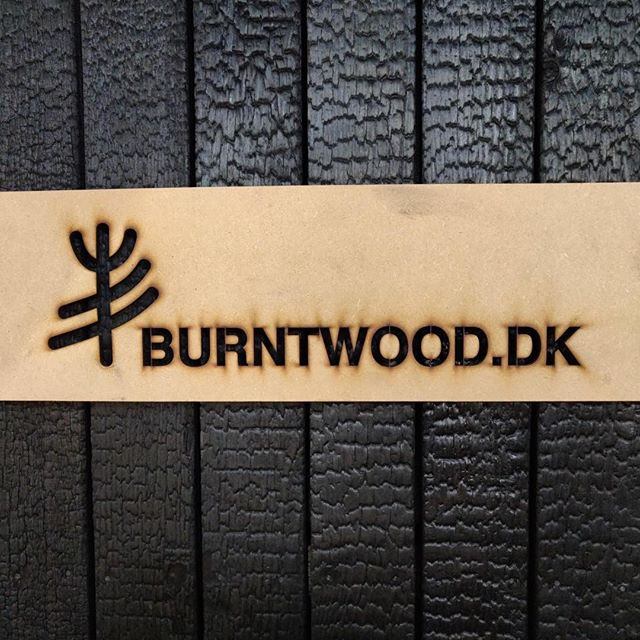 Logo Burnt Wood