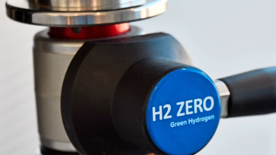 hydrogen charging pump