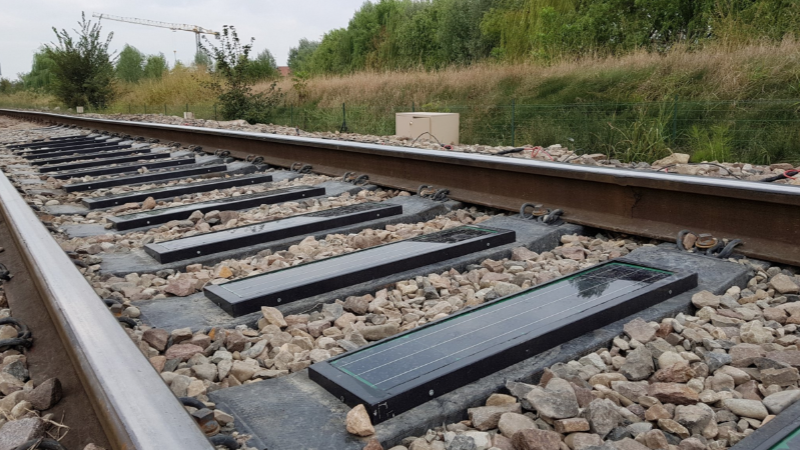 Greenrail, turning railways into clean energy producers