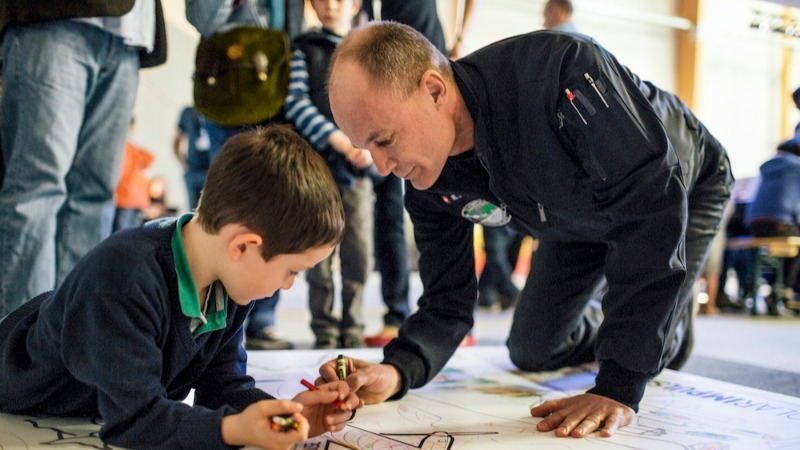 Ispirare le giovani generazioni a credere nei propri sogni: imbarcate i vostri figli nell'avventura di Solar Impulse