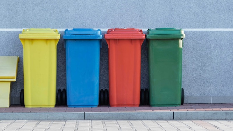 Tackling the waste issue: an economic, social and environmental priority