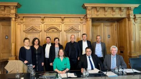 A rapid modernisation of Switzerland's legislative framework is necessary,...