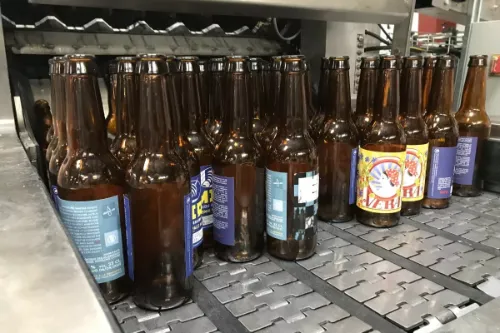 Uzaje, industrial solutions to reuse packaging